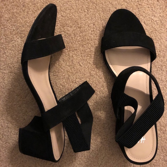 Black strap faux suede sandals - Picture 3 of 5